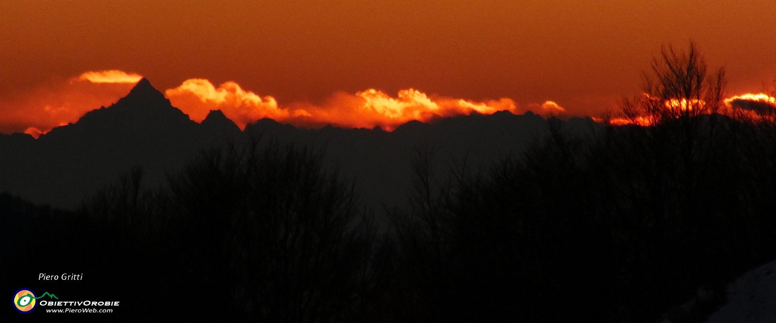 91 si erge  lontano il Monviso....JPG